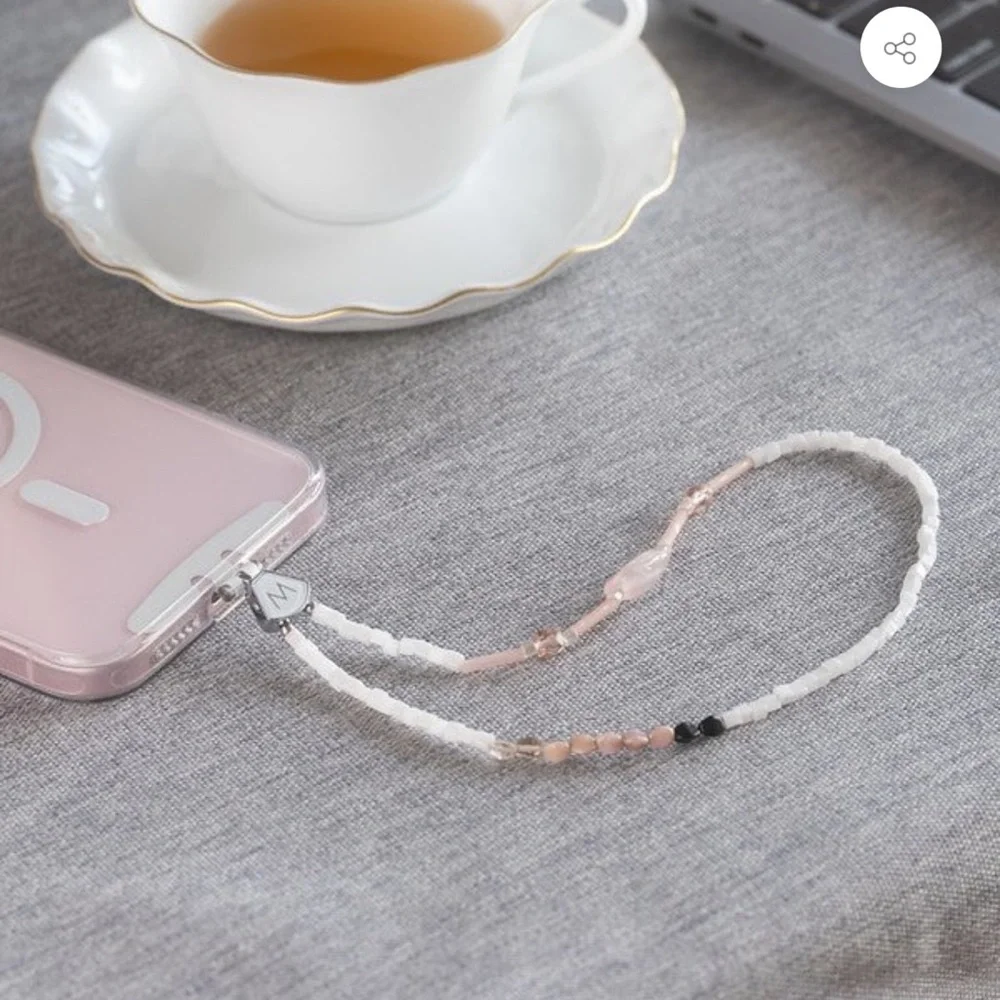 NWT phone accessory